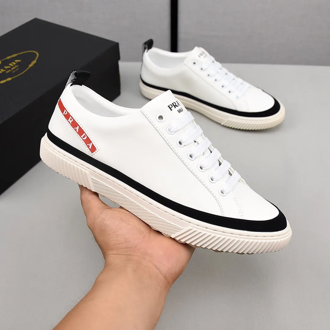 【PRADA】Men's shoes 💰400💰. Detonate the whole place! An international brand that is constantly innovating. This men's casual shoe is the original version. It is made of cowhide leather at a ratio of one to one at the store. It has leather feet and rubber non-slip outsole. It is breathable and comfortable. Quality speaks for itself. 👄38-44